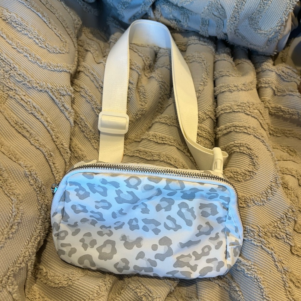 Crossbody bag